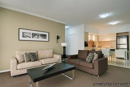 **** Apartmanhotel Chancellor Lakeside Apartments Gold Coast Ausztrália