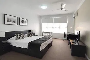 Apartmanhotel Chancellor Lakeside Apartments Gold Coast
