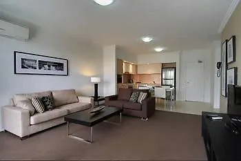 Chancellor Lakeside Apartments Gold Coast Ausztrália
